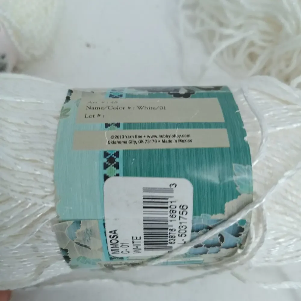 2+2 Skeins Yarn Bee 2-Mimosa Yarn White Mixed Lot Gala